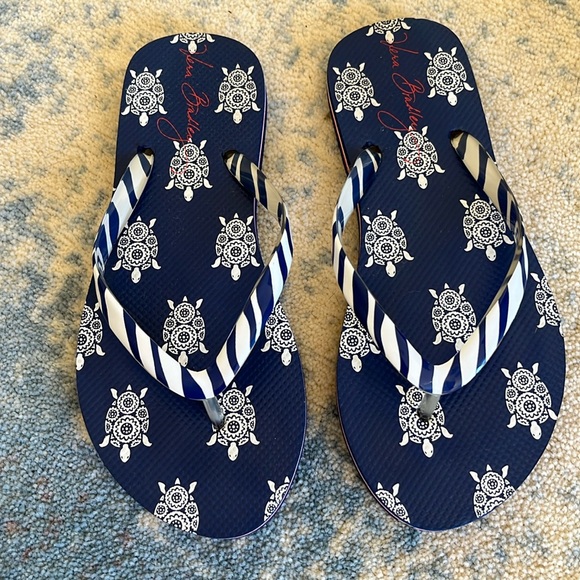Vera Bradley | Turtles Flip Flop - Women (5-6) Blue/White - Picture 9 of 9